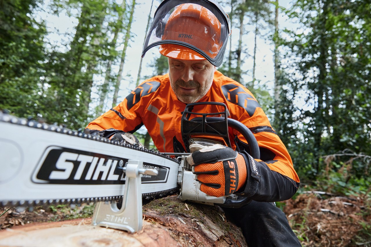 La chaîne STIHL Rapid HEXA est affûtée à l’aide d’une lime hexagonale