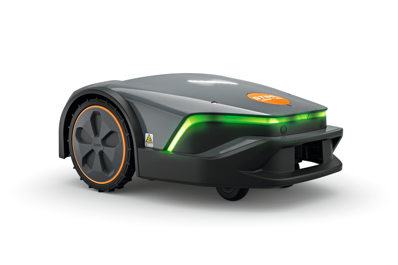 STIHL iMOW® et STIHL iMOW® EVO sur fond blanc