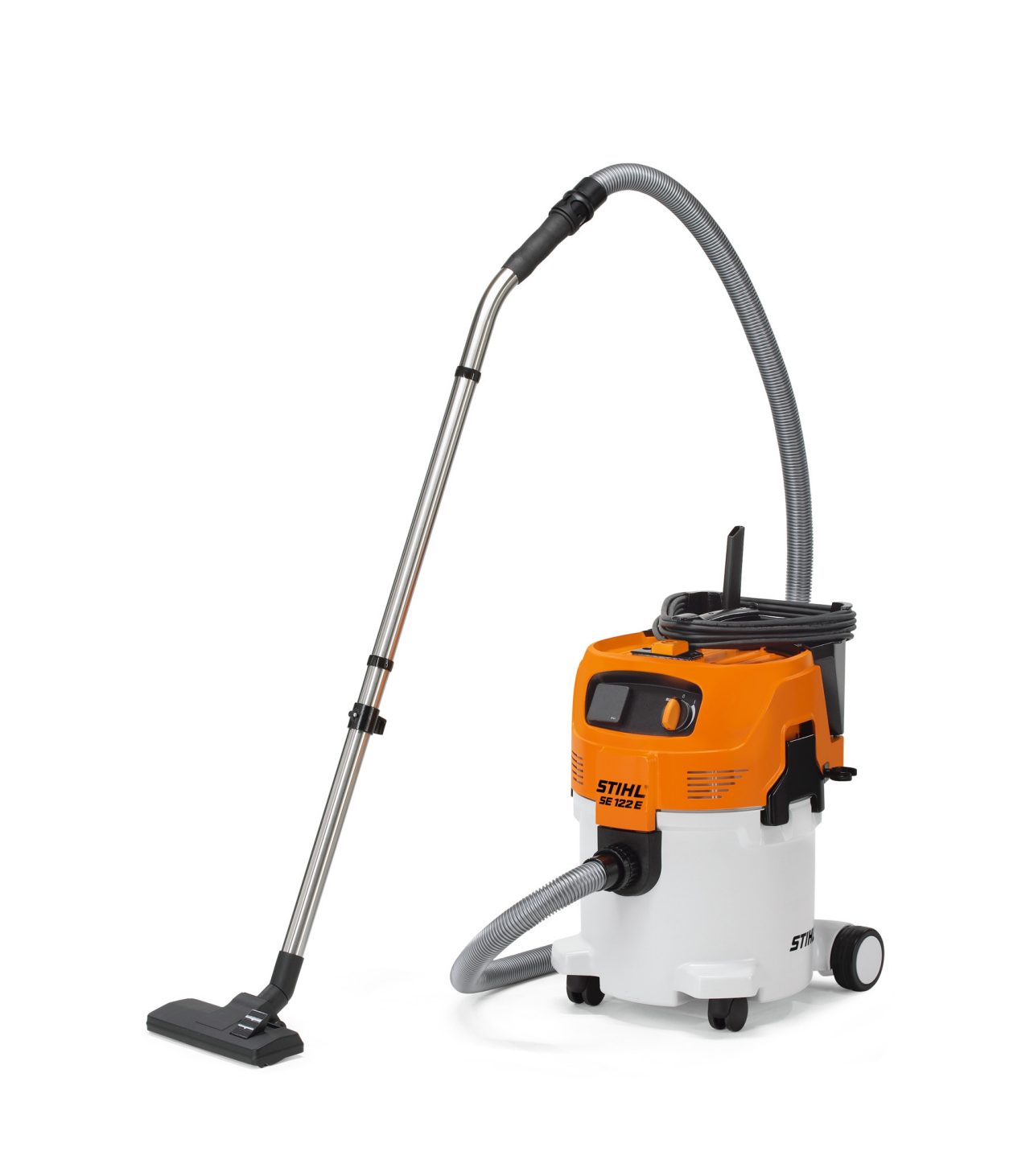 Aspirateur STIHL SE 33 sur fond blanc