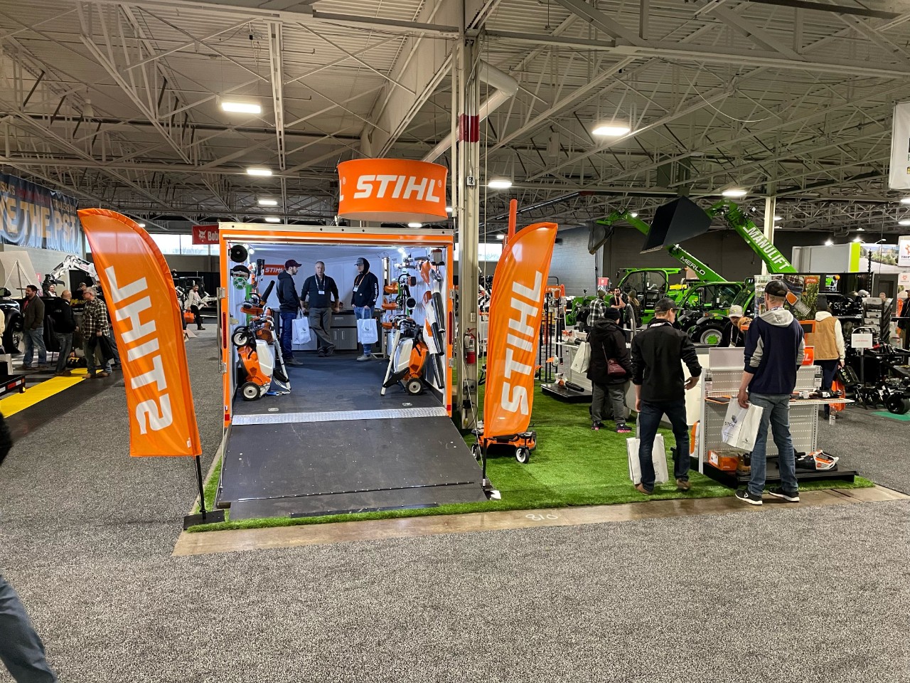 Stand STIHL sur un salon professionnel